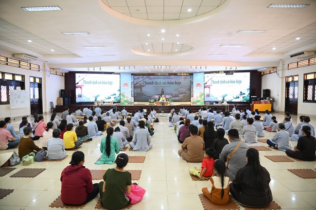 Lớp Phật Pháp Ứng Dụng Hoằng Pháp: Pháp thoại “Thanh tịnh và hòa hợp” – Đại đức Thích Tâm Dược