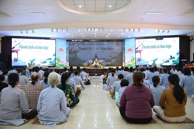 Lớp Phật Pháp Ứng Dụng Hoằng Pháp: Pháp thoại “Thanh tịnh và hòa hợp” – Đại đức Thích Tâm Dược