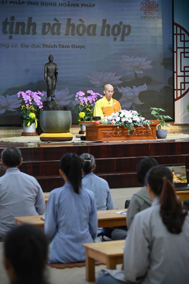 Lớp Phật Pháp Ứng Dụng Hoằng Pháp: Pháp thoại “Thanh tịnh và hòa hợp” – Đại đức Thích Tâm Dược