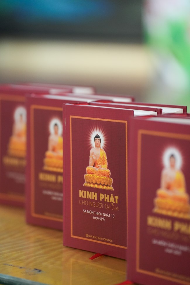 Lớp Phật Pháp Ứng Dụng Hoằng Pháp: Pháp thoại “Lấy chân thắng hư ngụy” – Đại đức Thích Tâm Cung