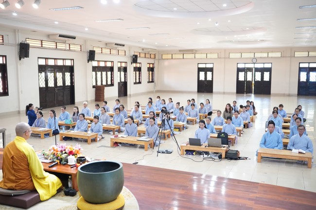 Lớp Phật Pháp Ứng Dụng Hoằng Pháp: Pháp thoại “Lấy chân thắng hư ngụy” – Đại đức Thích Tâm Cung