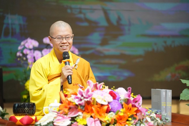 Lớp Phật Pháp Ứng Dụng Hoằng Pháp: Pháp thoại “Lấy chân thắng hư ngụy” – Đại đức Thích Tâm Cung