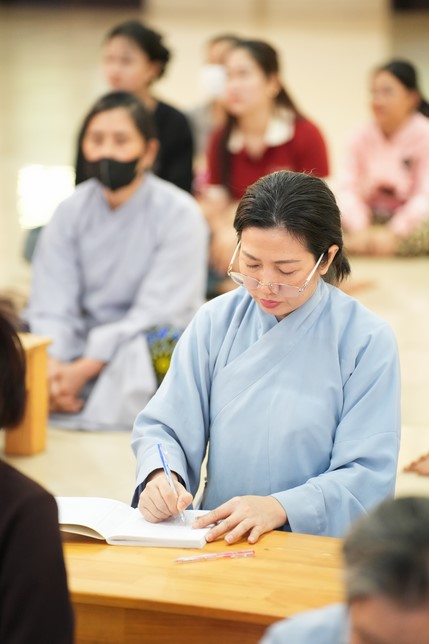 Lớp Phật Pháp Ứng Dụng Hoằng Pháp: Pháp thoại “Lấy chân thắng hư ngụy” – Đại đức Thích Tâm Cung