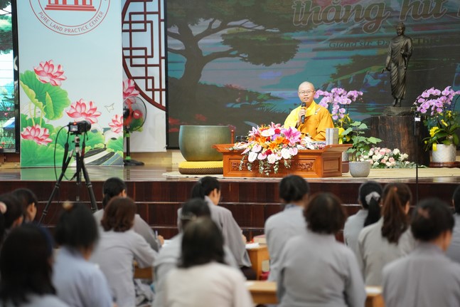 Lớp Phật Pháp Ứng Dụng Hoằng Pháp: Pháp thoại “Lấy chân thắng hư ngụy” – Đại đức Thích Tâm Cung