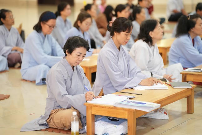 Lớp Phật Pháp Ứng Dụng Hoằng Pháp: Pháp thoại “Lấy chân thắng hư ngụy” – Đại đức Thích Tâm Cung