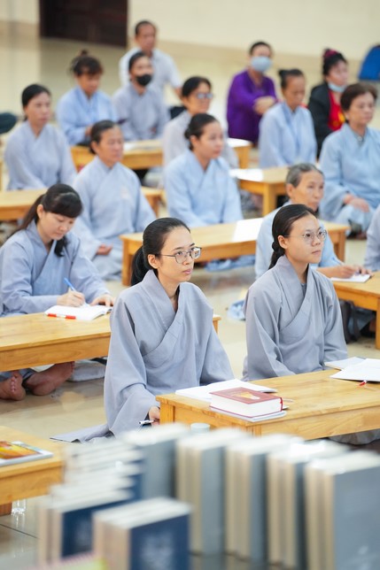 Lớp Phật Pháp Ứng Dụng Hoằng Pháp: Pháp thoại “Lấy chân thắng hư ngụy” – Đại đức Thích Tâm Cung