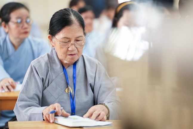 Lớp Phật Pháp Ứng Dụng Hoằng Pháp: Pháp thoại “Lấy chân thắng hư ngụy” – Đại đức Thích Tâm Cung