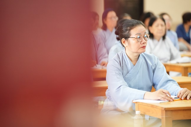 Lớp Phật Pháp Ứng Dụng Hoằng Pháp: Pháp thoại “Lấy chân thắng hư ngụy” – Đại đức Thích Tâm Cung