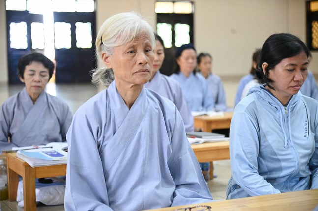 Lớp Phật Pháp Ứng Dụng Hoằng Pháp: Pháp thoại “Lấy chân thắng hư ngụy” – Đại đức Thích Tâm Cung