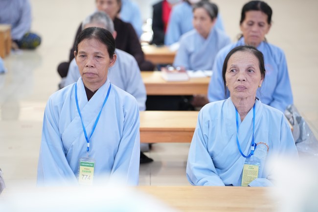 Lớp Phật Pháp Ứng Dụng Hoằng Pháp: Pháp thoại “Lấy chân thắng hư ngụy” – Đại đức Thích Tâm Cung