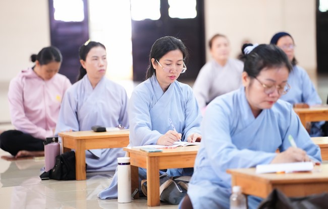 “Applied Dharma Propagation” Class - Dharma Talk: “Saving All Living Beings” by Junior Thich Tam Thuc