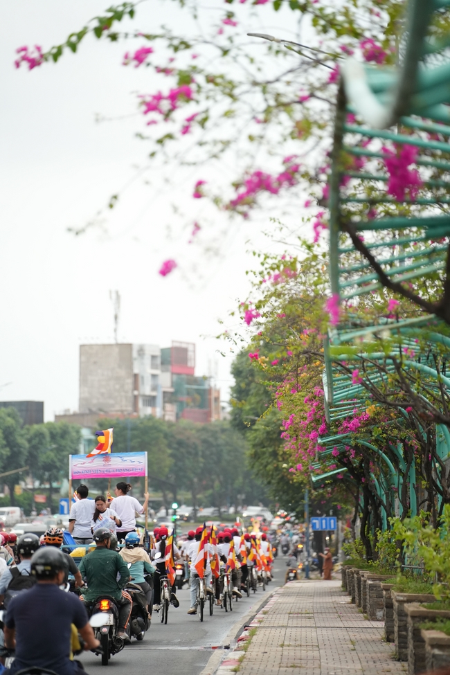 Hội Sinh Viên: Diễu hành xe đạp mừng Phật đản Pl.2659 – Dl.2025