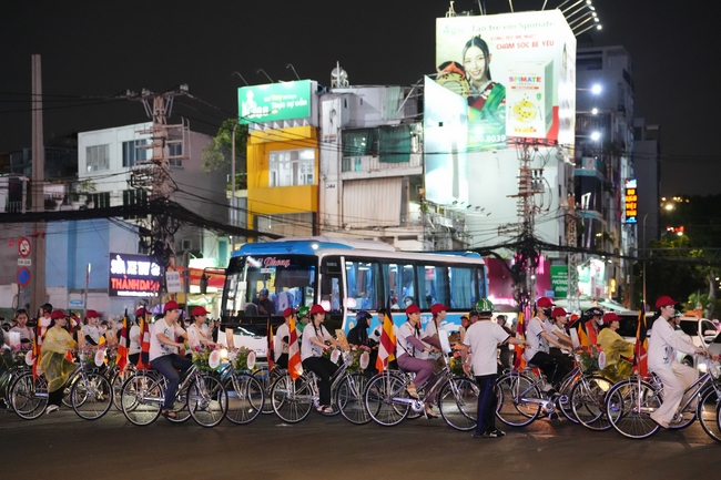 Hội Sinh Viên: Diễu hành xe đạp mừng Phật đản Pl.2659 – Dl.2025