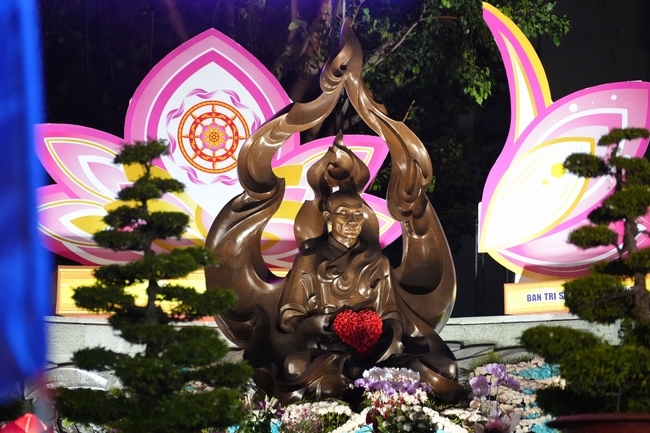 Hội Sinh Viên: Diễu hành xe đạp mừng Phật đản Pl.2659 – Dl.2025