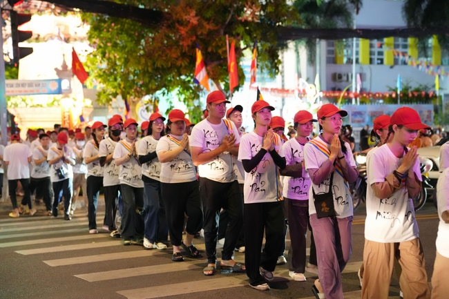 Hội Sinh Viên: Diễu hành xe đạp mừng Phật đản Pl.2659 – Dl.2025