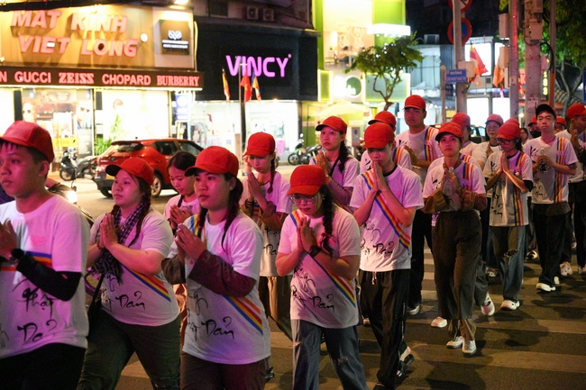 Hội Sinh Viên: Diễu hành xe đạp mừng Phật đản Pl.2659 – Dl.2025