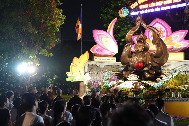 Hội Sinh Viên: Diễu hành xe đạp mừng Phật đản Pl.2659 – Dl.2025