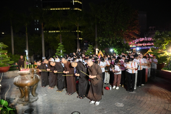 Hội Sinh Viên: Diễu hành xe đạp mừng Phật đản Pl.2659 – Dl.2025