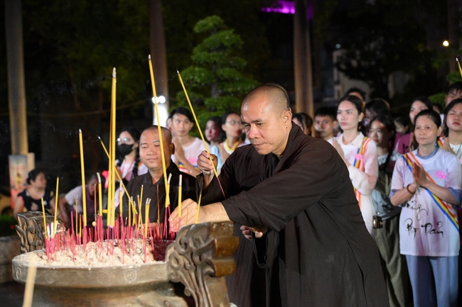 Hội Sinh Viên: Diễu hành xe đạp mừng Phật đản Pl.2659 – Dl.2025