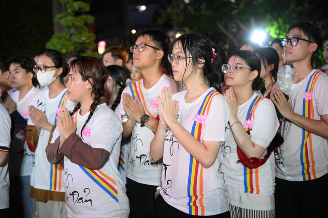 Hội Sinh Viên: Diễu hành xe đạp mừng Phật đản Pl.2659 – Dl.2025