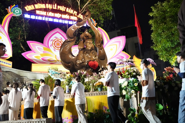 Hội Sinh Viên: Diễu hành xe đạp mừng Phật đản Pl.2659 – Dl.2025