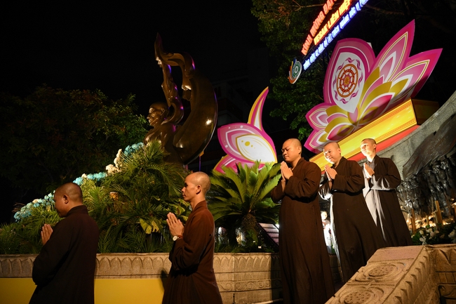 Hội Sinh Viên: Diễu hành xe đạp mừng Phật đản Pl.2659 – Dl.2025