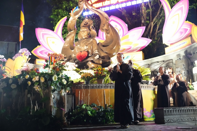 Hội Sinh Viên: Diễu hành xe đạp mừng Phật đản Pl.2659 – Dl.2025