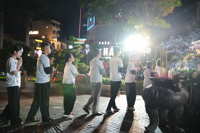 Hội Sinh Viên: Diễu hành xe đạp mừng Phật đản Pl.2659 – Dl.2025