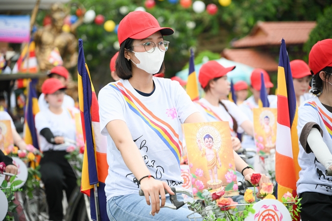 Hội Sinh Viên: Diễu hành xe đạp mừng Phật đản Pl.2659 – Dl.2025