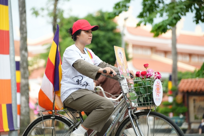 Hội Sinh Viên: Diễu hành xe đạp mừng Phật đản Pl.2659 – Dl.2025