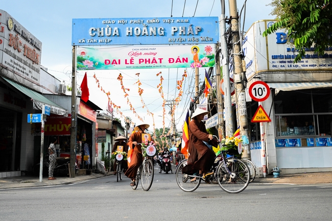 Hội Sinh Viên: Diễu hành xe đạp mừng Phật đản Pl.2659 – Dl.2025