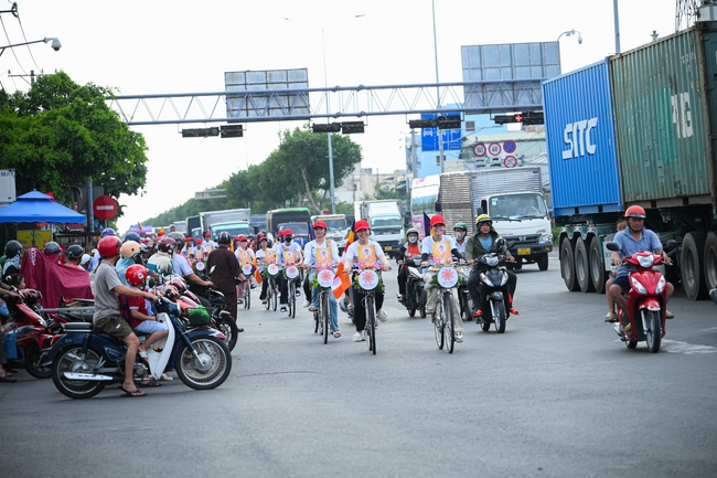 Hội Sinh Viên: Diễu hành xe đạp mừng Phật đản Pl.2659 – Dl.2025