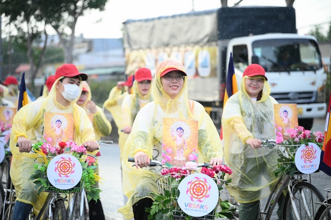 Hội Sinh Viên: Diễu hành xe đạp mừng Phật đản Pl.2659 – Dl.2025
