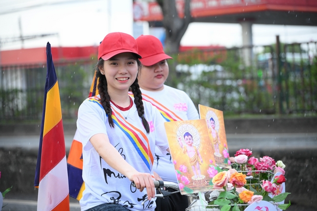 Hội Sinh Viên: Diễu hành xe đạp mừng Phật đản Pl.2659 – Dl.2025