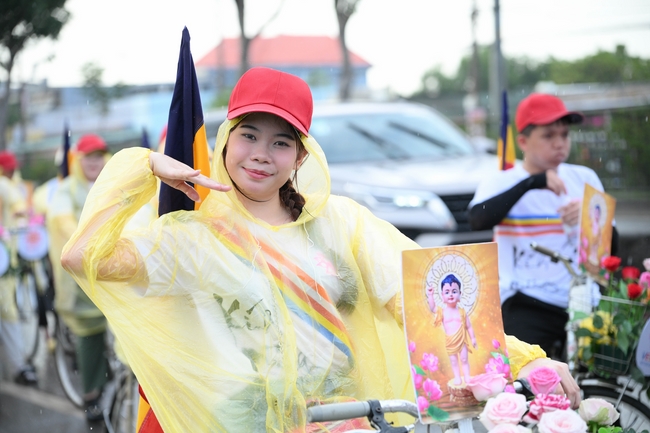 Hội Sinh Viên: Diễu hành xe đạp mừng Phật đản Pl.2659 – Dl.2025