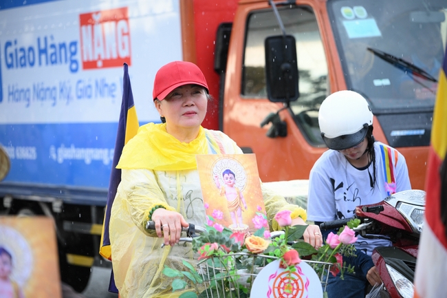 Hội Sinh Viên: Diễu hành xe đạp mừng Phật đản Pl.2659 – Dl.2025