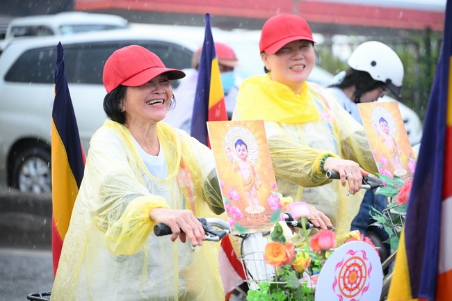 Hội Sinh Viên: Diễu hành xe đạp mừng Phật đản Pl.2659 – Dl.2025