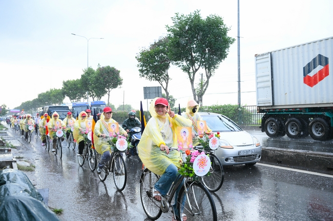 Hội Sinh Viên: Diễu hành xe đạp mừng Phật đản Pl.2659 – Dl.2025