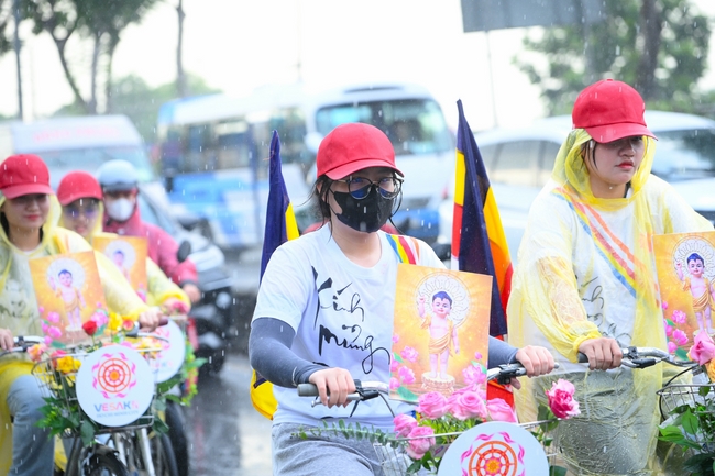 Hội Sinh Viên: Diễu hành xe đạp mừng Phật đản Pl.2659 – Dl.2025