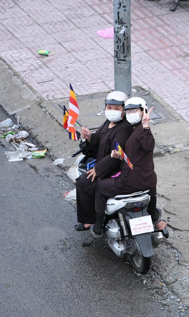 Hội Sinh Viên: Diễu hành xe đạp mừng Phật đản Pl.2659 – Dl.2025