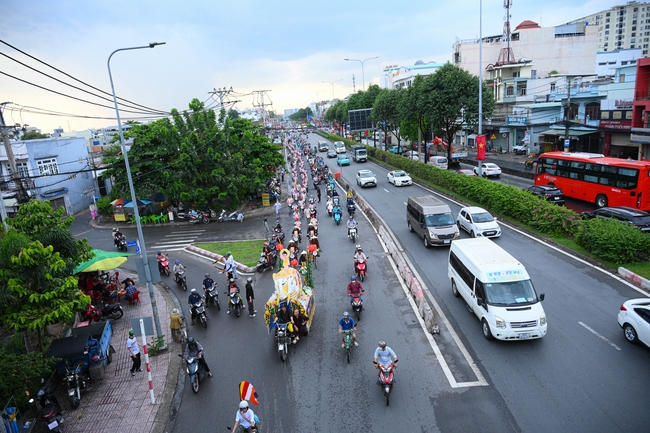 Hội Sinh Viên: Diễu hành xe đạp mừng Phật đản Pl.2659 – Dl.2025