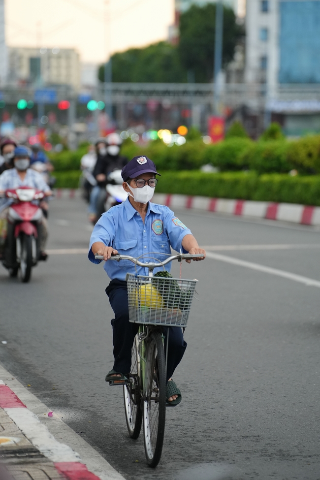 Hội Sinh Viên: Diễu hành xe đạp mừng Phật đản Pl.2659 – Dl.2025