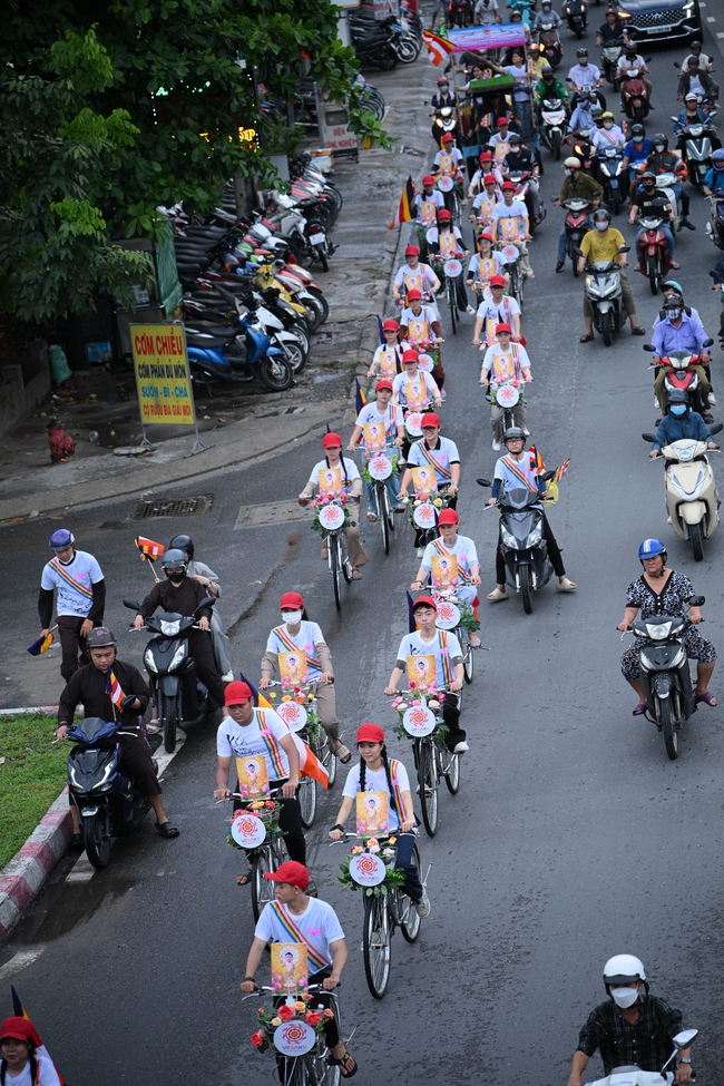 Hội Sinh Viên: Diễu hành xe đạp mừng Phật đản Pl.2659 – Dl.2025