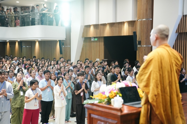 Khoá tu “Sinh viên hướng về Phật pháp” – Pháp thoại “Yêu đời đi nhé” – Đại đức Giác Minh Luật