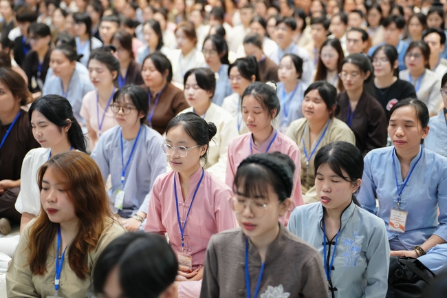 Khoá tu “Sinh viên hướng về Phật pháp” – Pháp thoại “Yêu đời đi nhé” – Đại đức Giác Minh Luật