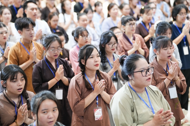 Khoá tu “Sinh viên hướng về Phật pháp” – Pháp thoại “Yêu đời đi nhé” – Đại đức Giác Minh Luật