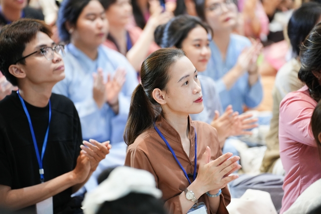 Khoá tu “Sinh viên hướng về Phật pháp” – Pháp thoại “Yêu đời đi nhé” – Đại đức Giác Minh Luật