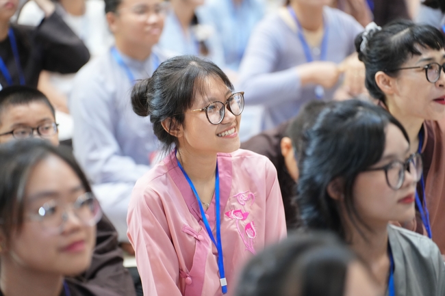 Khoá tu “Sinh viên hướng về Phật pháp” – Pháp thoại “Yêu đời đi nhé” – Đại đức Giác Minh Luật