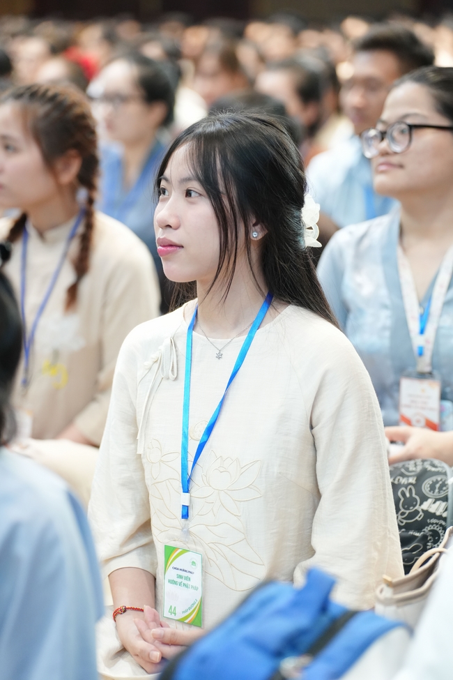 Khoá tu “Sinh viên hướng về Phật pháp” – Pháp thoại “Yêu đời đi nhé” – Đại đức Giác Minh Luật