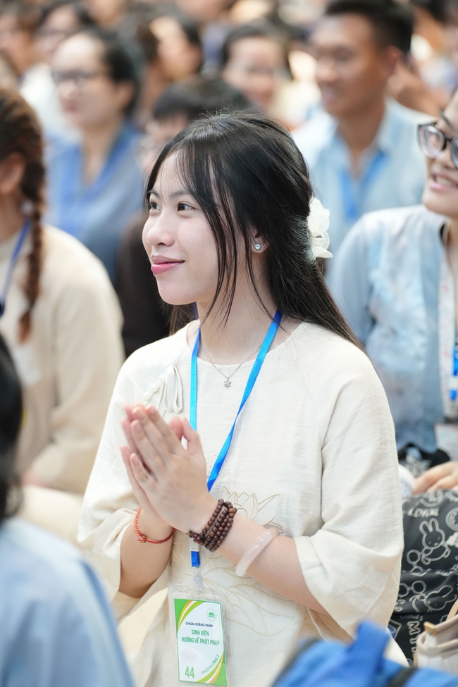 Khoá tu “Sinh viên hướng về Phật pháp” – Pháp thoại “Yêu đời đi nhé” – Đại đức Giác Minh Luật